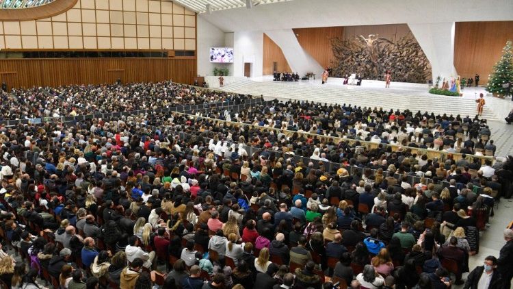 Fedeli e pellegrini in Aula Paolo VI