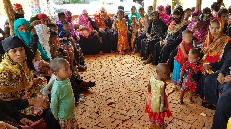 Bambini profughi rohingya in Bangladesh