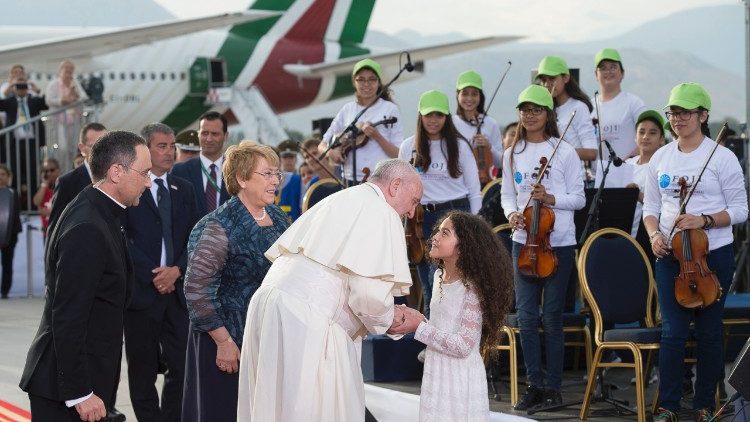 Begrüßungszeremonie am Flughafen in Santiago