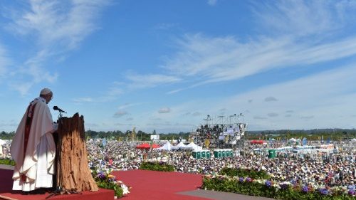 Papa: no alla violenza che distrugge