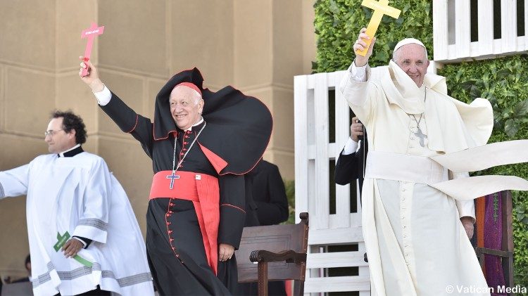 Pope Francis meeting with young people at Chile's Maipu Shrine.