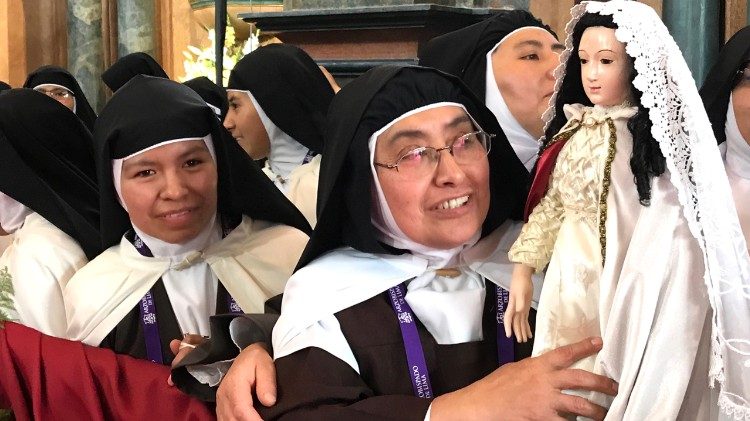 De Carolis 01 a Lima Contemplative ok.jpg