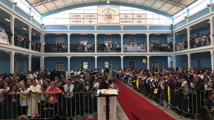 De Carolis 02 c Papa Trujillo inc sacerdoti.JPG