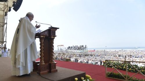 À Huanchaco, le Pape rappelle que Jésus transforme tout, renouvelle tout, consolide tout