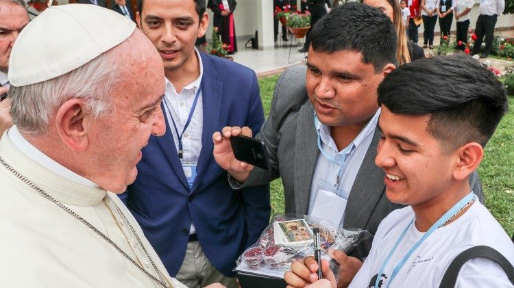 Doni e racconti al Papa