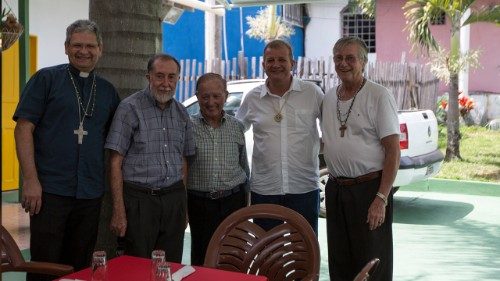 D. Adilson Busin: "abrir o nosso coração e dar de nossa pobreza"