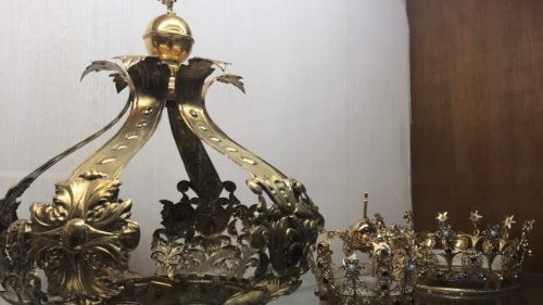 Papa: Madonna del Carmelo ci conduca verso il Monte di Dio