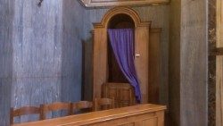 2018-01-04 Confessionale vuoto.jpg