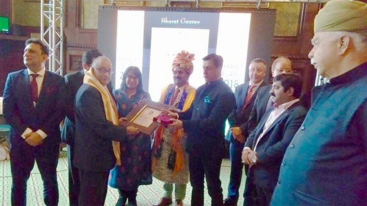 Bishop George Palliparambil of Miao  receiving the Bharat Gaurav award in the House of Commons, London. 