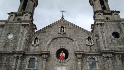 Vescovi Filippine: preghiera e digiuno contro la criminalità 