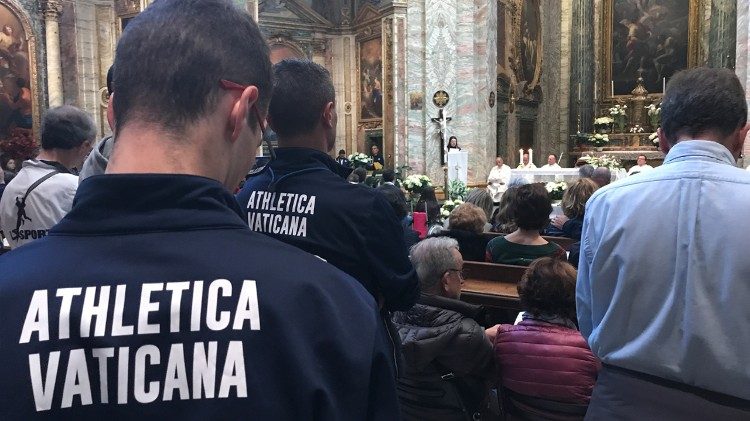 Un momento della Messa del maratoneta alla vigilia della Maratona di Roma del 2018