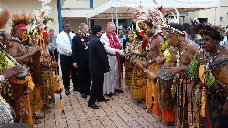 L'arrivo del card. Parolin in Papua N.G.
