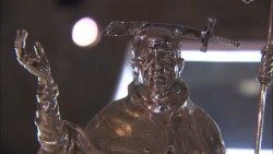 Statue of St Thomas Becket of Canterbury.jpg