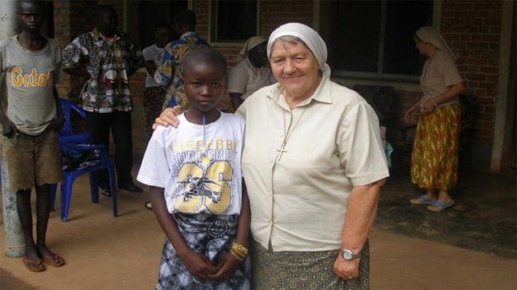 Sister Maria Elena Berini, recipient of the 2018 "Women of Courage" international award