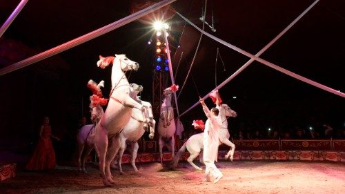 La festa del Circo Medrano per i bisognosi donata da Papa Francesco