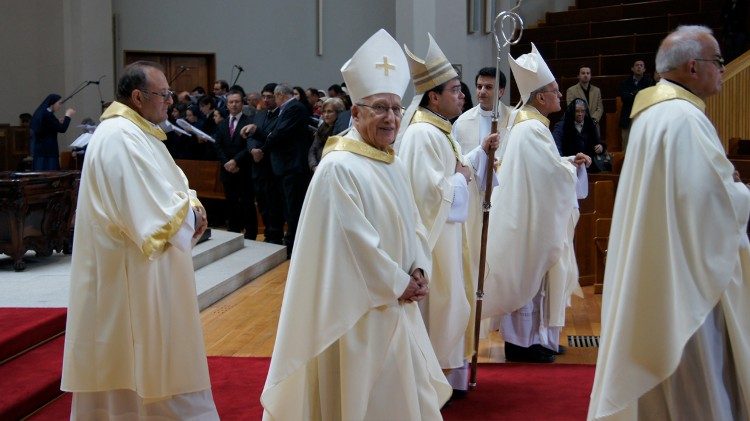 Mons. Antonio José Rafael, vescovo emerito di Brangança-Miranda,Portogallo, in Cattedrale per la sepoltura