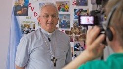 Russia, incontro giovani cattolici. Nunzio apostolico in Russia mons. Celestino Migliore.jpg