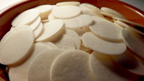 D: Bischöfe debattieren weiter über Kommunion