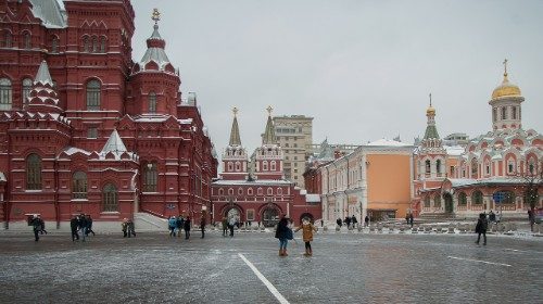 Ucrânia. Hilarion (Moscou): relações entre Ocidente e Rússia estão em ponto morto