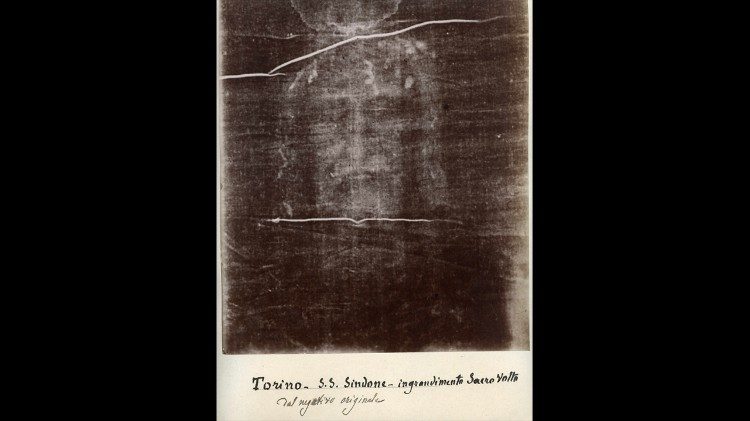 Das Turiner Grabtuch: Detail des Antlitzes Jesu