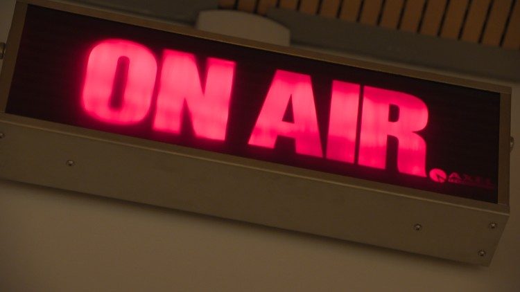 Radio - Studio di registrazione - Regia - Microfoni- 12-2-2018