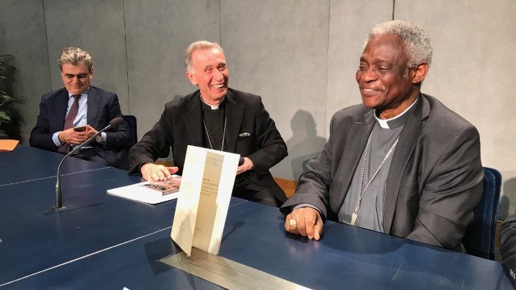 Prezentacja watykańskiego dokumentu o systemie gospodarczo-finansowym