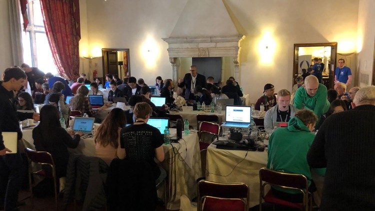 HACKATHON foto 4 GIUSTAAA.jpg