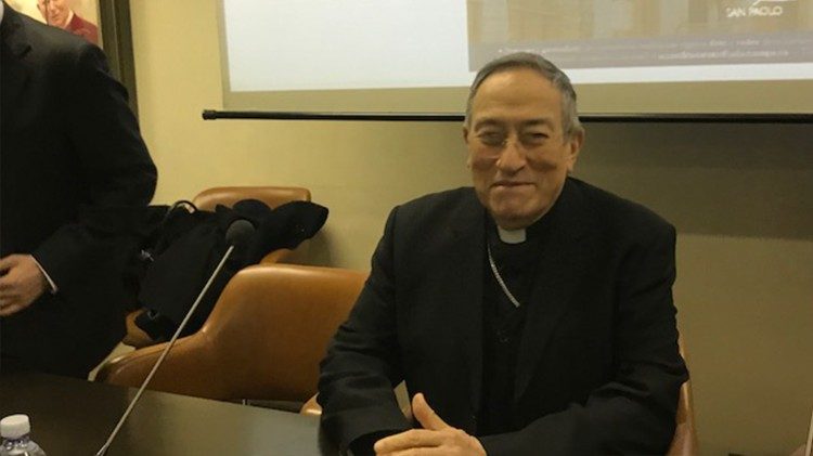 Kard. Maradiaga: ludzie są zmuszeni ratować się ucieczką