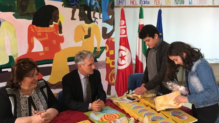Disegni per la Pace realizzati dai bambini della scuola elementare Salesiana di Tunisi