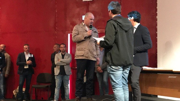Salvatore Torre riceve il premio dei lettori di Vatican News