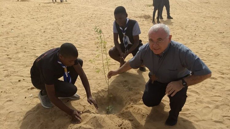 Cada bispo plantou dez árvores, dando assim o seu contributo na melhoria e bem-estar do meio ambiente
