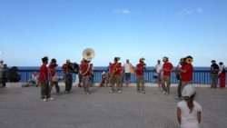 FestaTeatroEcoLogico_Takabum_concerto in piazza (1).jpg