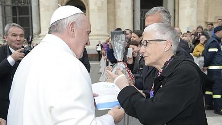 Pax Christi co-president Marie Dennis at an audience with Pope Francis