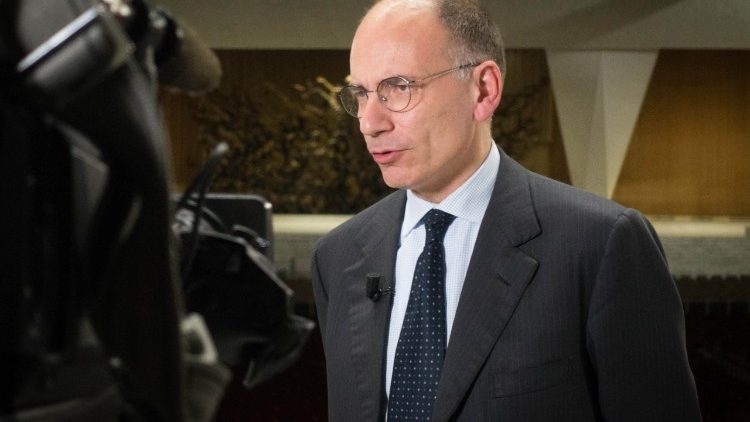 Enrico Letta lors d'une intervention au Vatican en octobre 2017