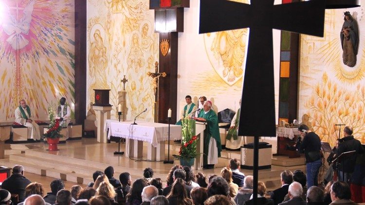 Dom Vitalino, bispo emérito de Beja celebra na Igreja paroquial da Buraca 