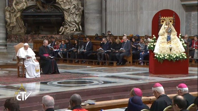 Le Pape François priant pour la paix au Soudan du Sud et en RDC, le jeudi 23 novembre 2017.