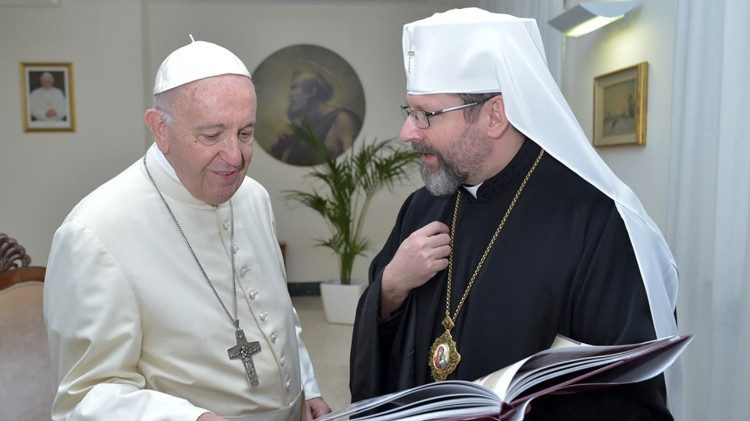 Le Pape François et Mgr Chevtchouk, en juillet 2018.