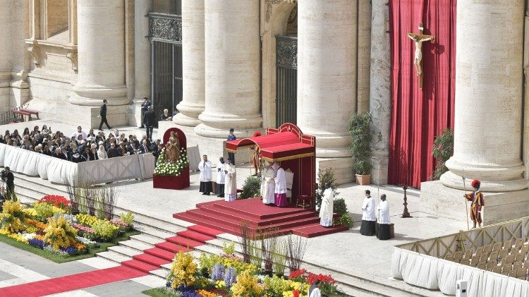 Jumapili ya Huruma ya Mungu: Fumbo la huruma ya Mungu ni chemchemi ya furaha, utulivu na amani ya ndani! Huruma ni sheria msingi ambayo imekita mizizi yake katika moyo wa binadamu.