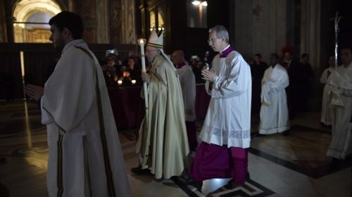 Francesco: consacrati, alba perenne della Chiesa