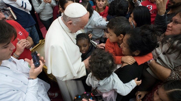 Pope Francis urges primary school teachers to promote respect for others and for the environment
