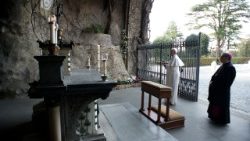 lourdes vaticano (3).jpg