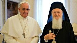 papa-francesco-e-patriarca-bartolomeo-IAEM.jpg