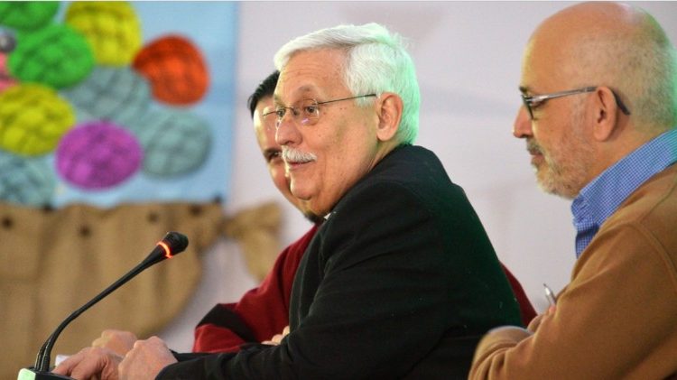 Światowe Spotkanie Wspólnot Życia Chrześcijańskiego  w Buenos Aires. Obecny jest na nim generał jezuitów o. Arturo Sosa