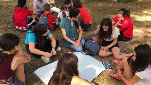 Neu: Den YOUCAT gibt es jetzt auch für Familien 