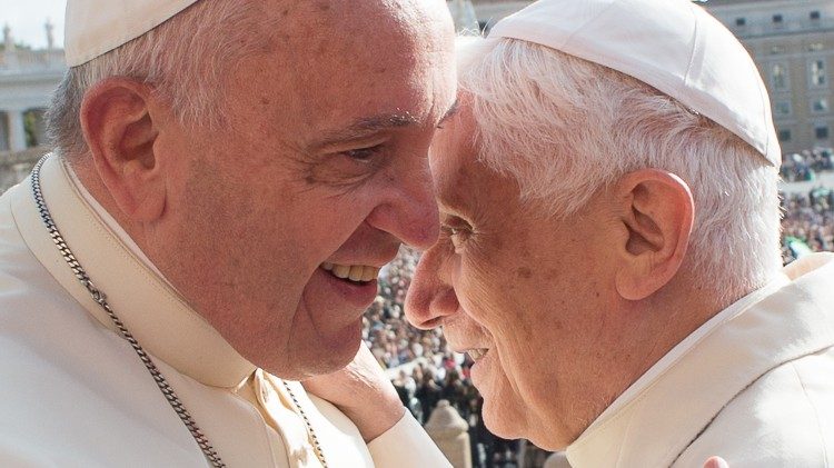Сустрэча Францішка і Бэнэдыкта XVI. Ілюстрацыйнае фота