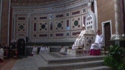 Papa Francesco Laterano 1.jpg