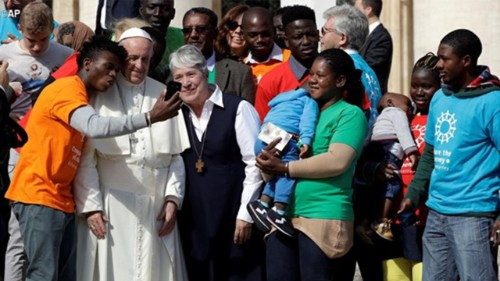 Caritas: "Share a meal, meet a migrant!" 