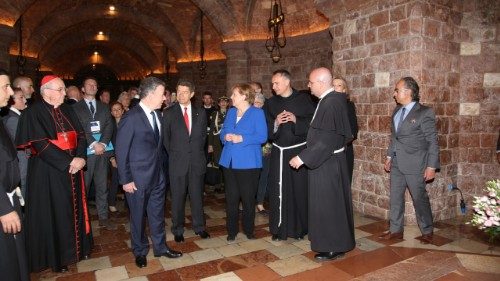 Auszeichnung für Angela Merkel: „Frieden gibt es nicht umsonst“