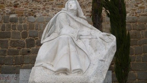 Il Papa: Teresa d’Avila, esempio del ruolo delle donne nella Chiesa e nella società