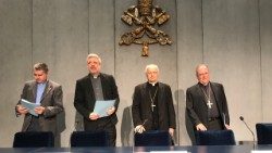 Strumento lavoro sinodo Giovani 1.JPG